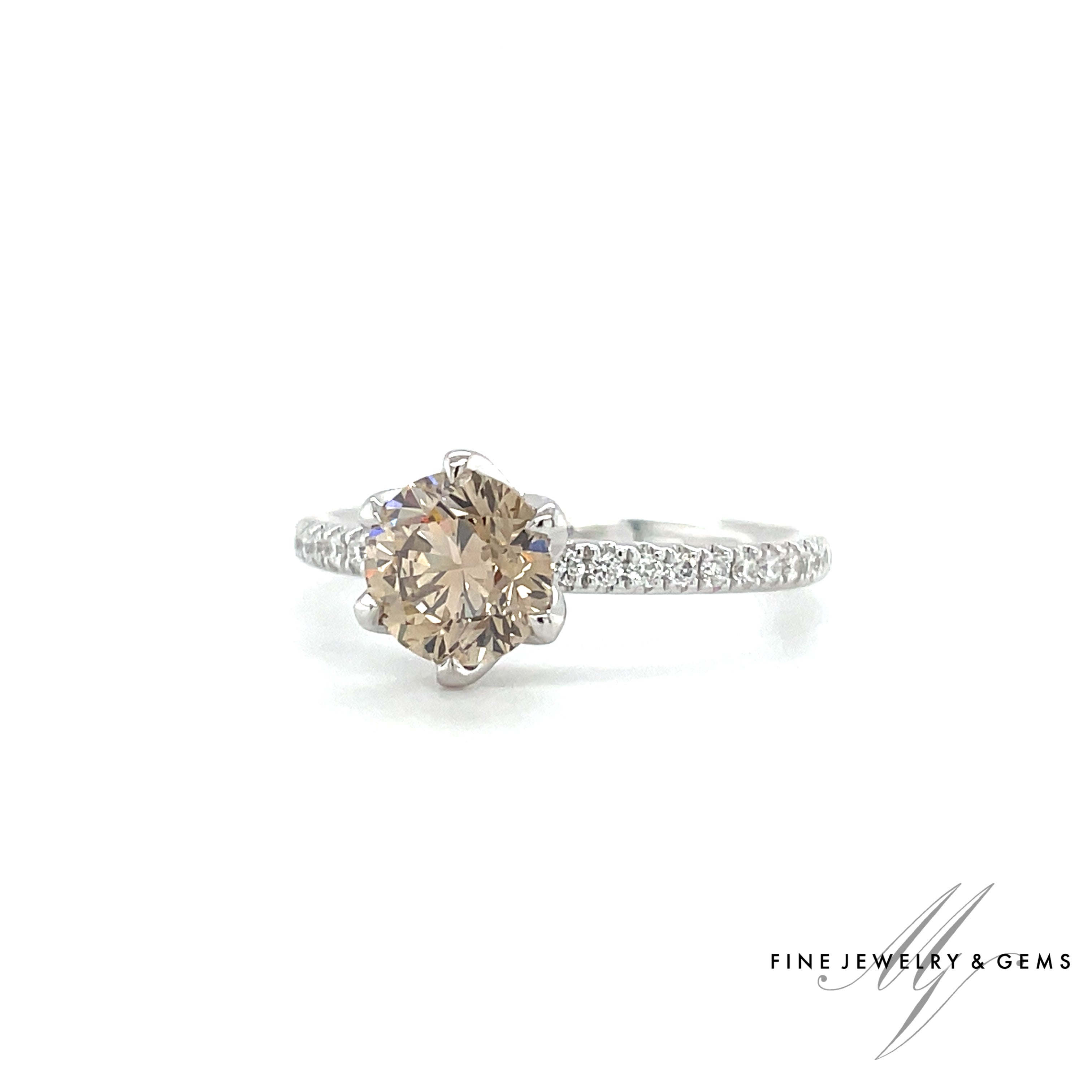 18kt verlovings witgouden solitair ring bezet met champagne diamant & diamanten in band