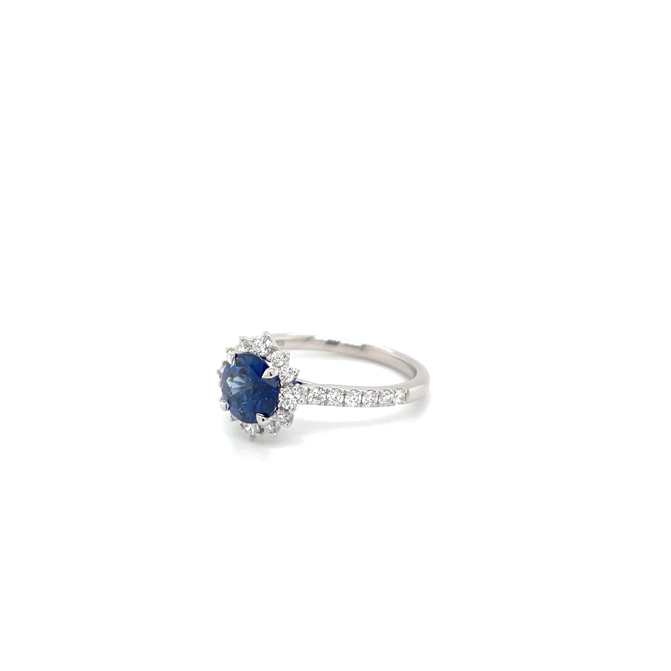 18kt witgouden ring bezet met saffier en diamant