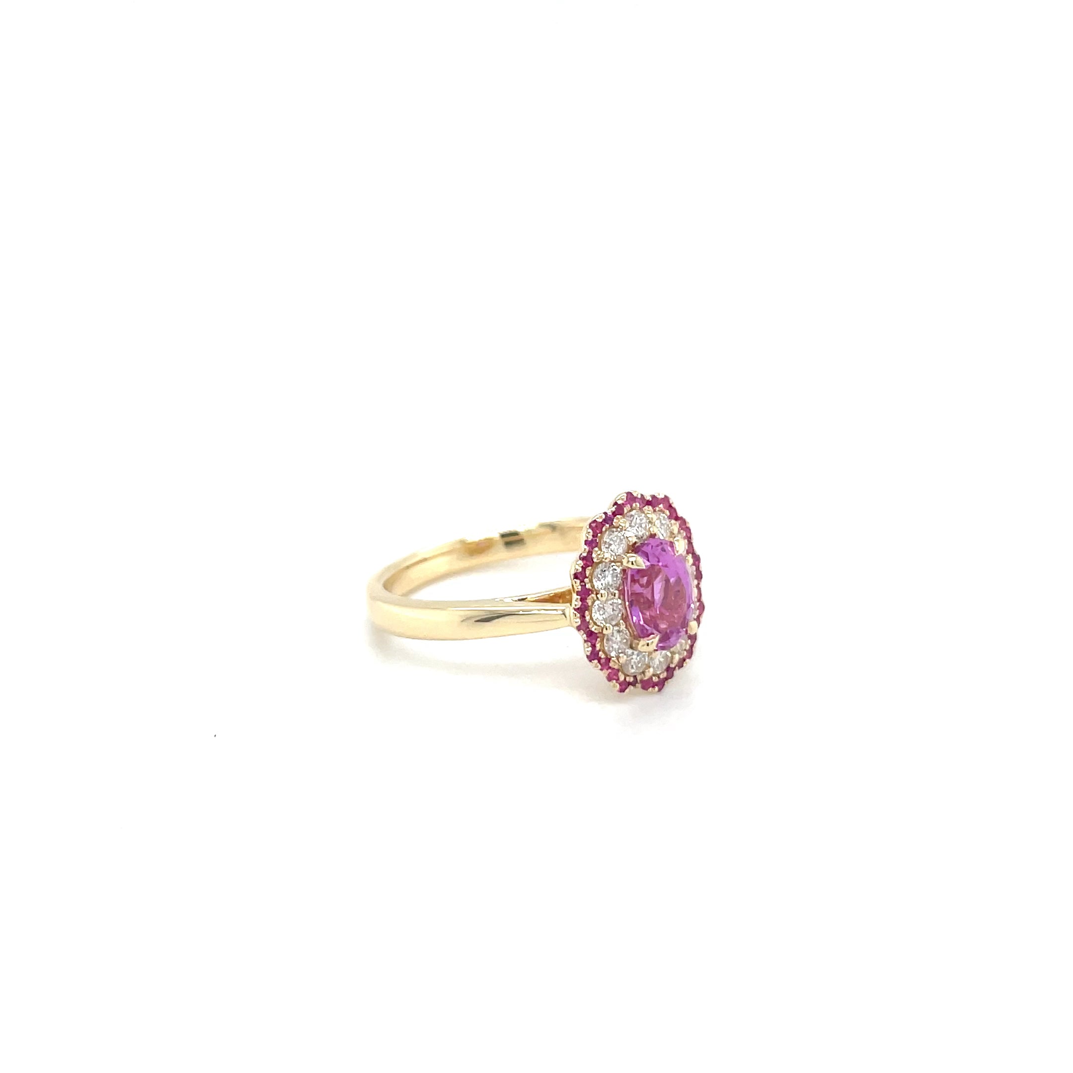 18kt geelgouden ring bezet met een roze saffier, diamant en robijn.