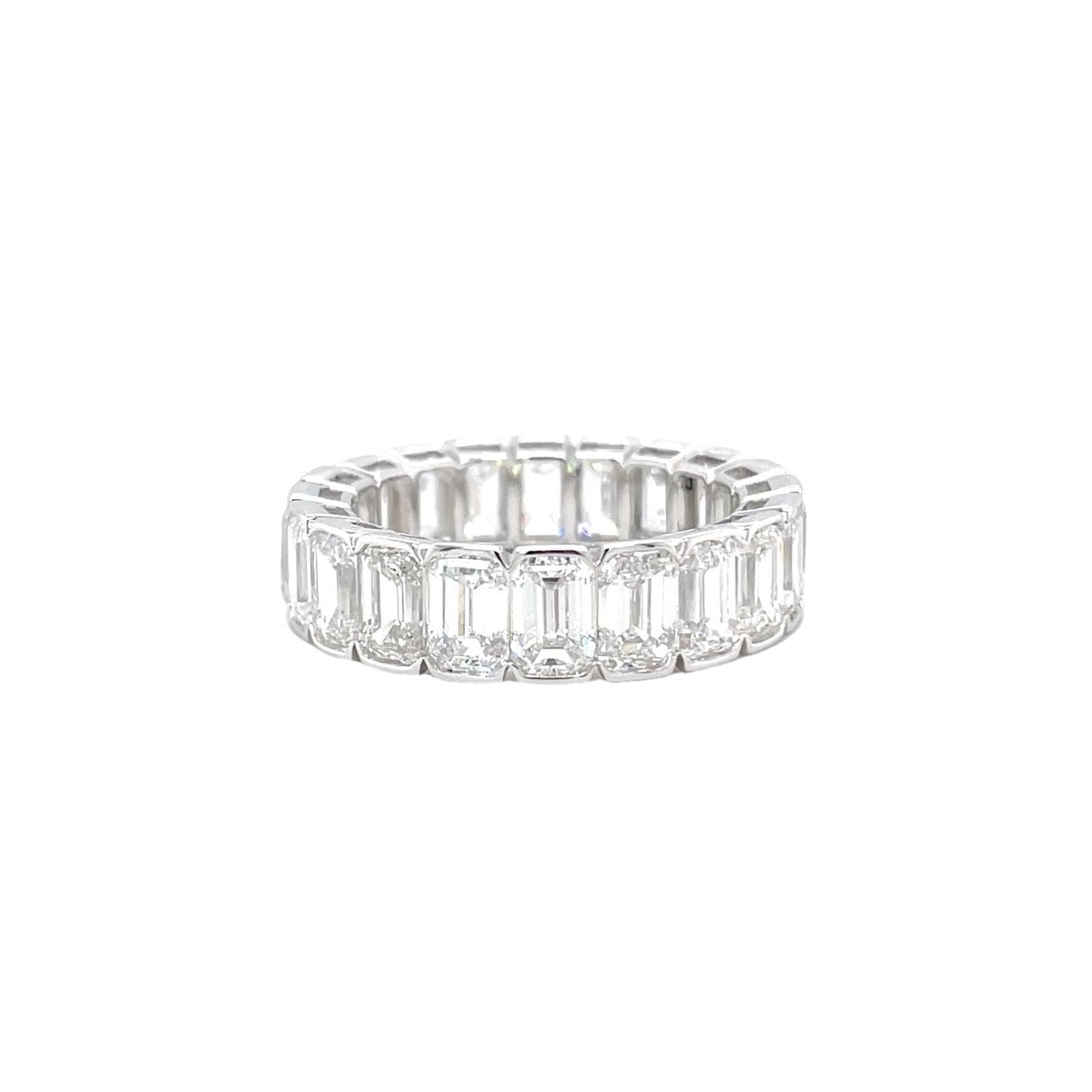 18kt witgouden alliance ring rondom bezet met baguette geslepen diamant