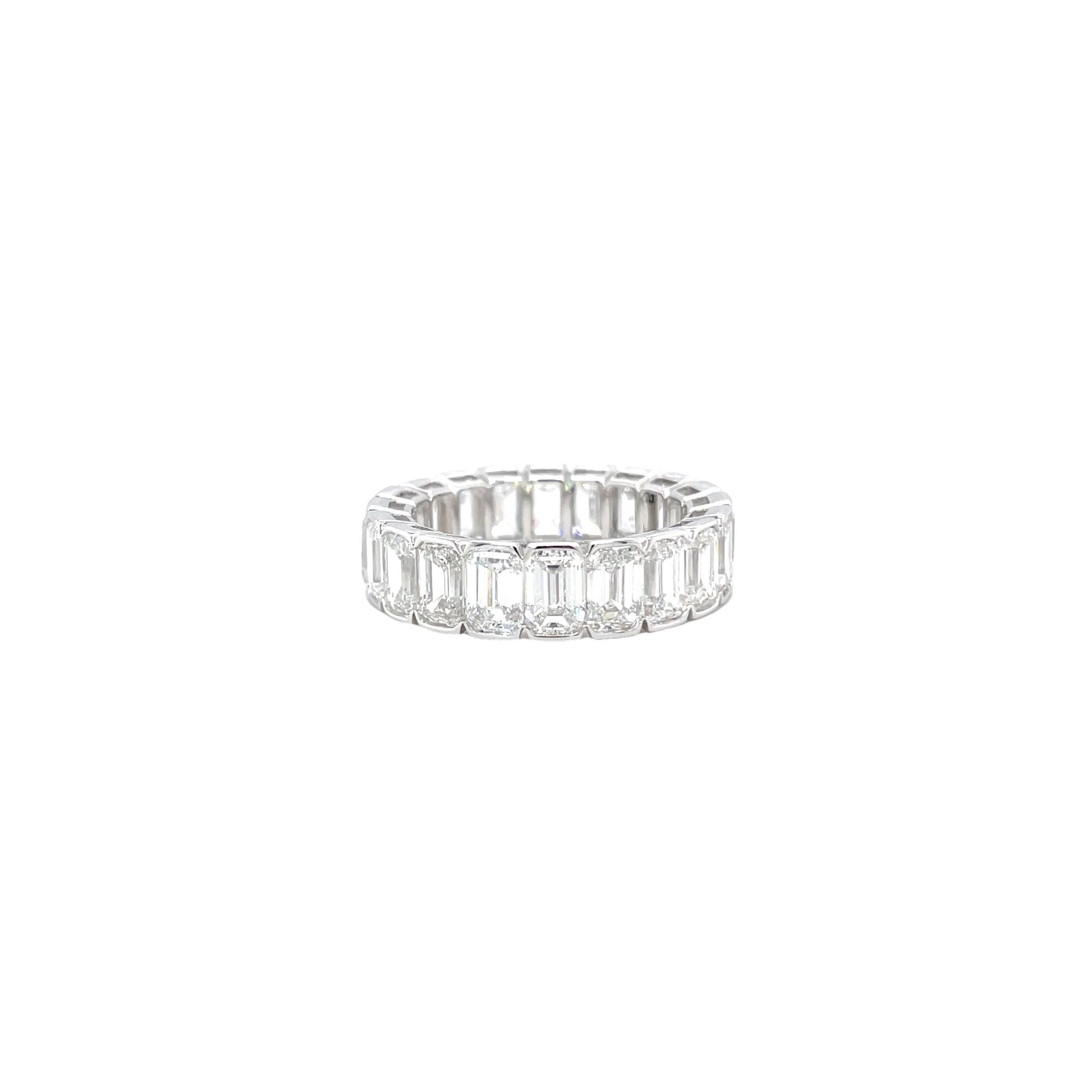 18kt witgouden alliance ring rondom bezet met baguette geslepen diamant